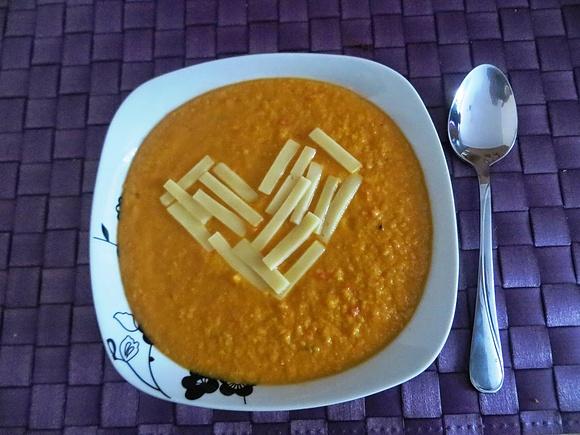Zupa z ciecierzycy na ostro