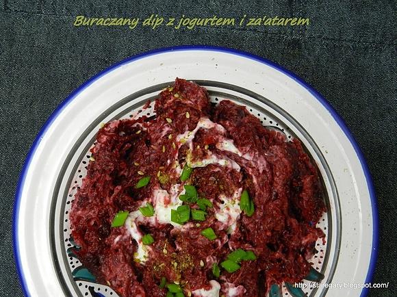 Buraczany dip z jogurtem i za'atarem