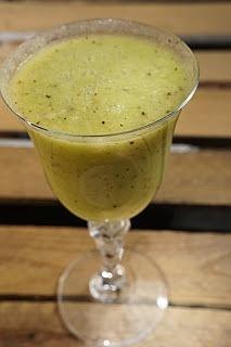 Koktajl ananasowy z kiwi