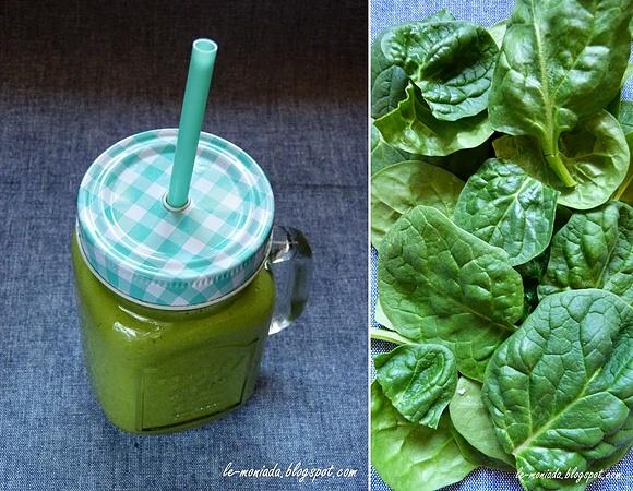 Smoothie jabłko awokado szpinak
