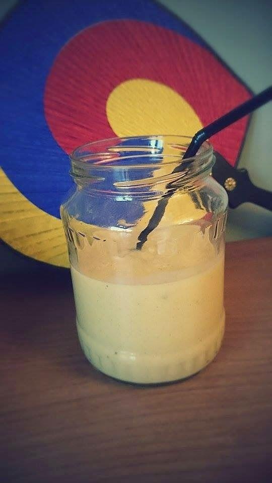 Mango smoothie na ponurą pogodę