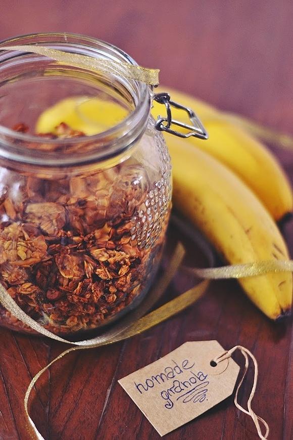 Granola bananowo-kokosowa