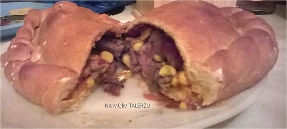 Calzone - domowe ciasto drożdżowe z różnym nadzieniem