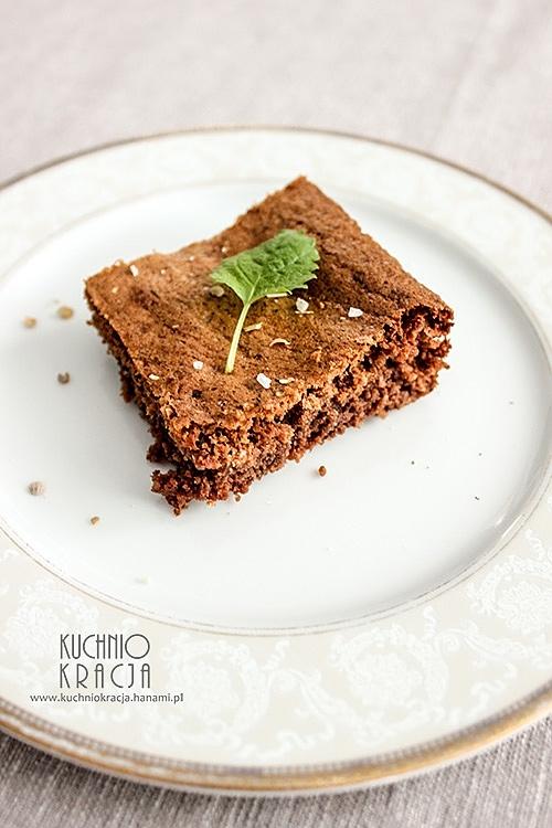 Brownie z solą morską i oregano