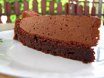 Ciasto czekoladowe lekkie i delikatne na majówkowy piknik