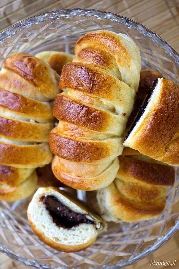 Drożdżówki z nutellą