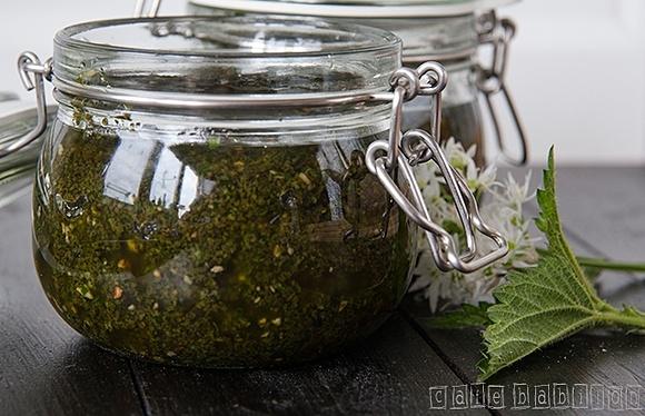Pesto z pokrzywy i czosnku niedźwiedziego
