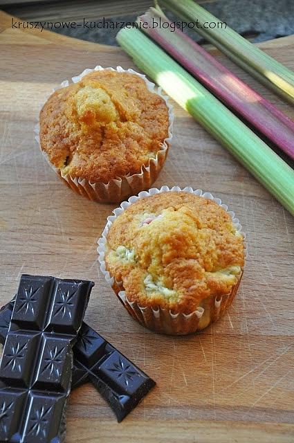 Muffinki z rabarbarem