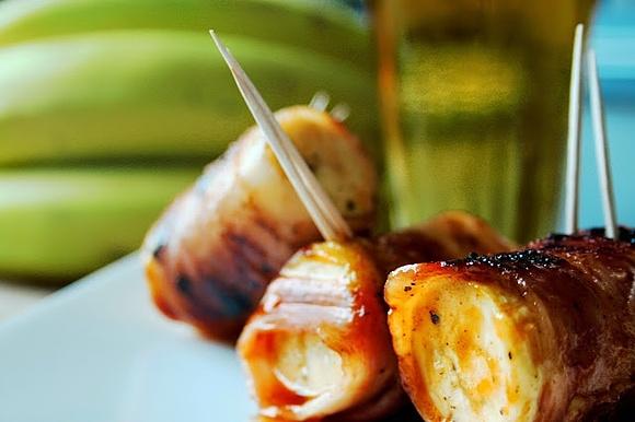 Grillowane banany z boczkiem