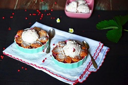 Pieprzny cobbler rabarbarowy