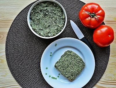 Jarmuż z pieczarkami i serkiem na kanapki