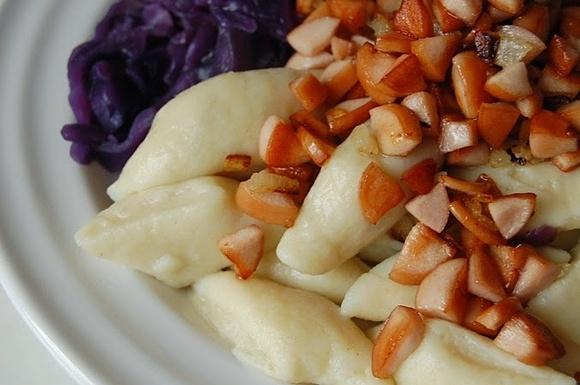 Kopytka z ziemniaków z mąką i jajkiem