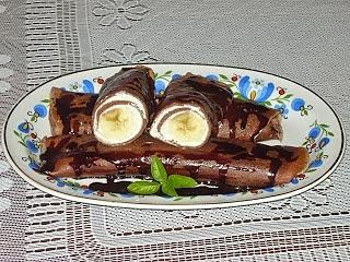 Naleśniki czekoladowe z serem i bananami