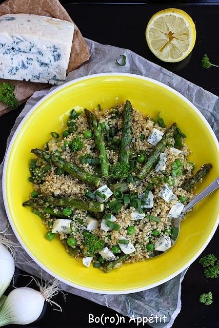 Sałatka z quinoa i szparagów