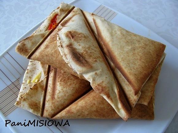 Tosty z chleba arabskiego