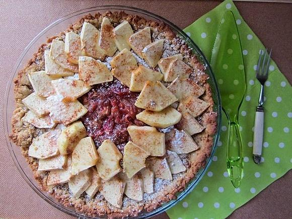 Tarta z konfiturą rabarbarową i jabłkami