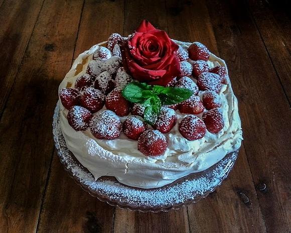 Beza Pavlovej na urodziny – przepis na słodki deser