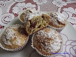 Muffinki z jabłkami i rodzynkami