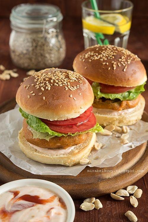 Wege burgery z migdałów orzeszków i słonecznika