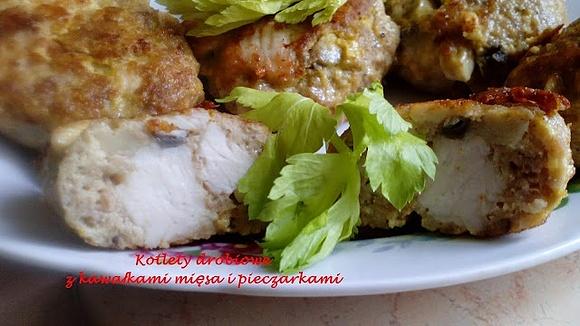 Kotlety drobiowe z pieczarkami bez panierki
