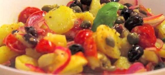 Insalata pantesca – charakterystyczna sałatka z wyspy pantelleria