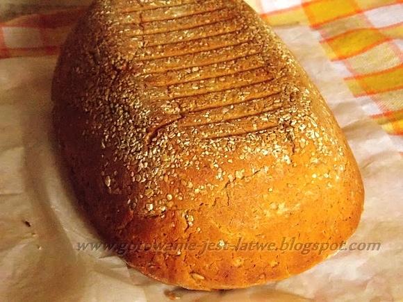 Chleb żurkowy w garnku rzymskim
