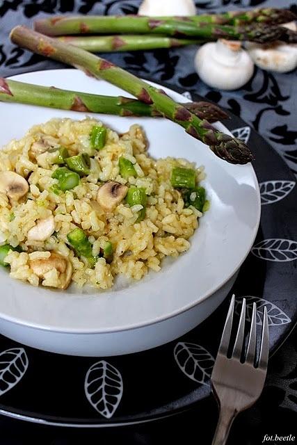 Risotto ze szparagami i pieczarkami
