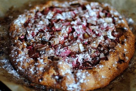 Orkiszowa tarta z rabarbarem