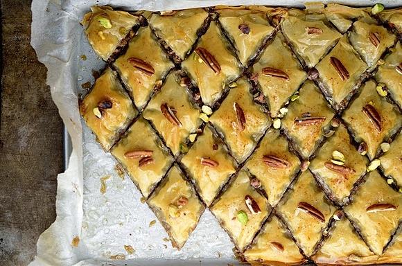 Baklava z orzechami pekan i pistacjami