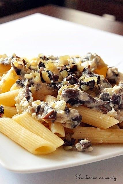 Penne z twarogiem i pieczarkami