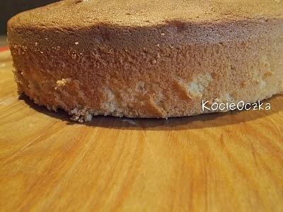 Biszkopt ubijany na parze bez proszku do pieczenia
