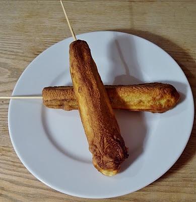 Corn dogs - parówki w cieście kukurydzianym