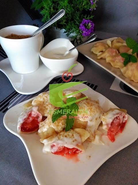 Pierogi z truskawkami