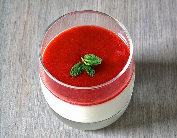 Śmietankowa panna cotta