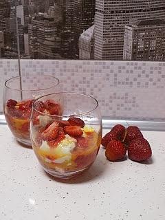 Deser z truskawkami i mascarpone