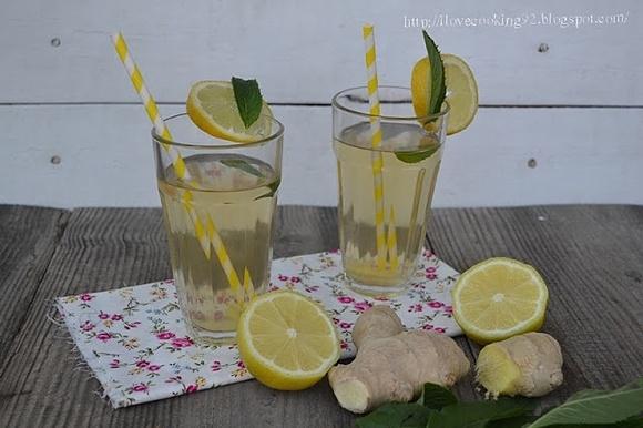 Lemoniada miętowo-imbirowa - orzeźwiający napój na upalne dni