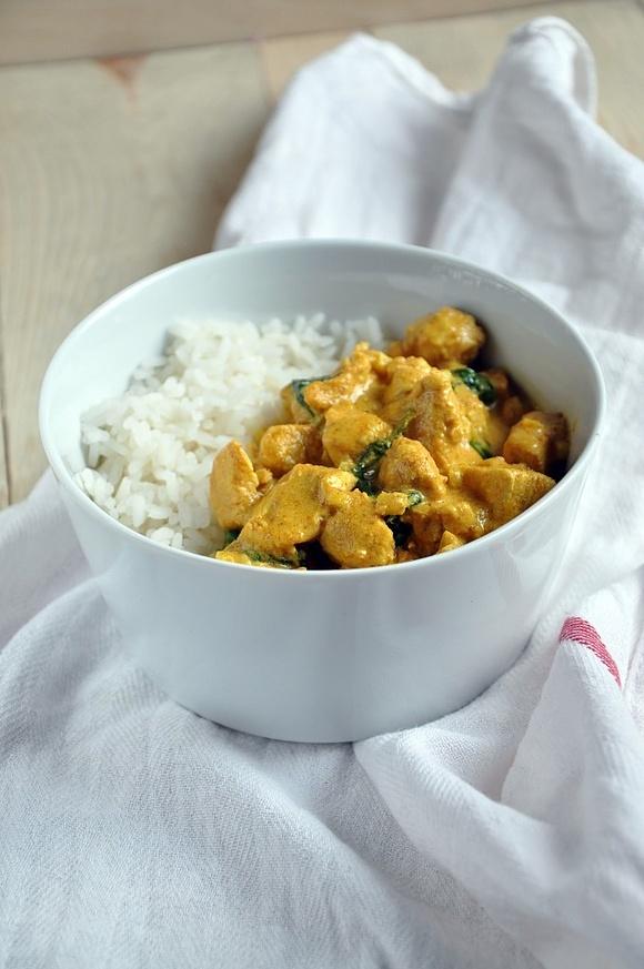 Curry z kurczaka z mlekiem kokosowym i imbirem