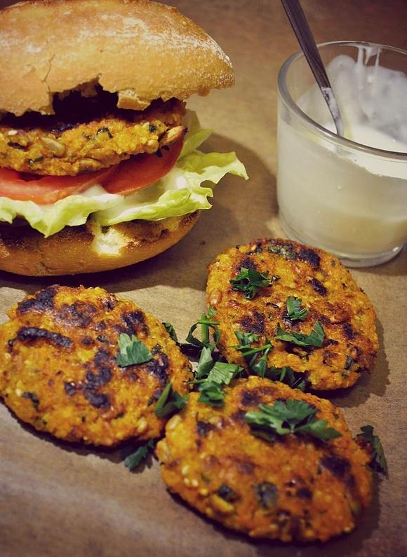 Domowe vegeburgery