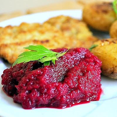 Schabowy w musztardzie z ziemniakami w mundurkach po domowemu
