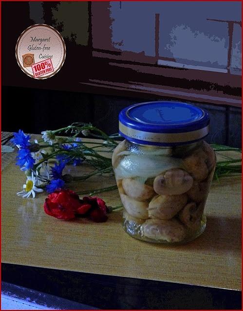 Marynowane pieczarki w occie grzyby leśne w occie