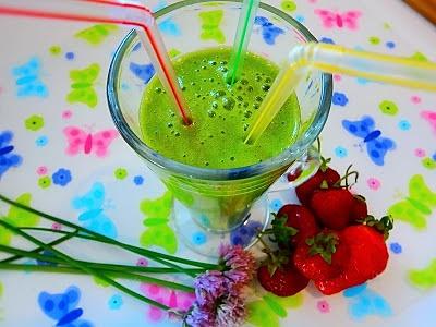 Zielony koktajl z jarmużu i bananów