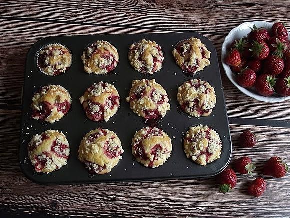 Truskawkowe muffiny na maślance