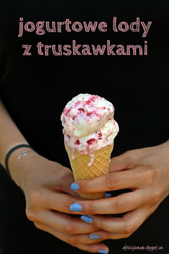 Jogurtowe lody z truskawkami