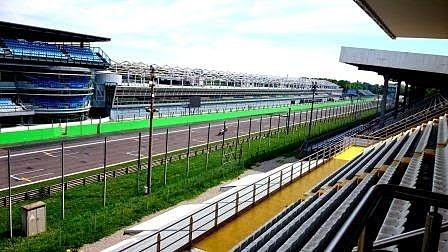 Monza - miasto satelitarne Mediolanu z autodromem i zabytkami