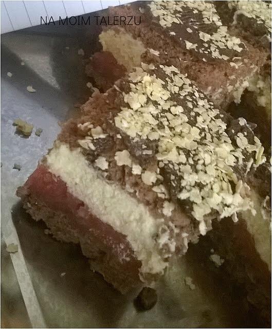 Kilimandżaro ciasto z jabłkami i malinami