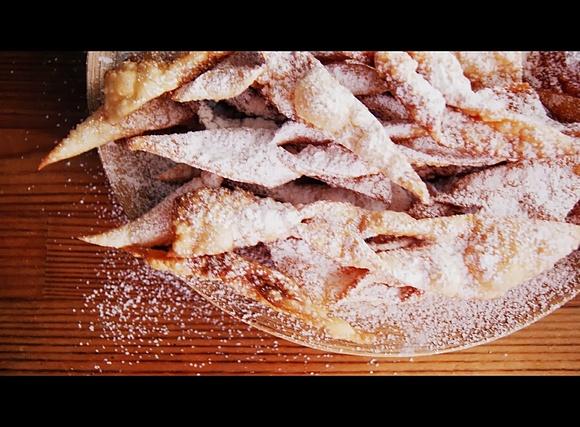 Faworki - tradycyjne kruche ciasto na tłusty czwartek