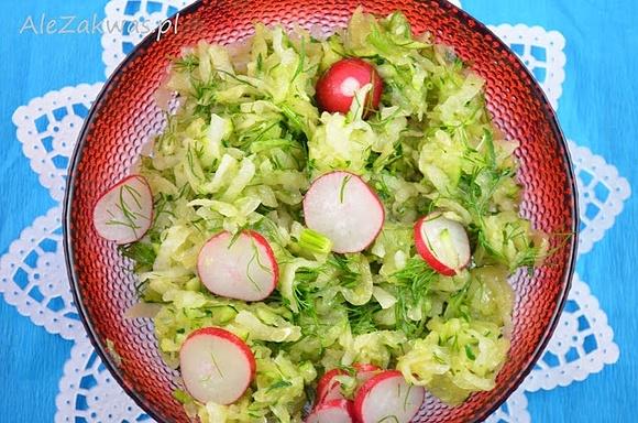 Fermentowana surówka z rzepą daikon i koperkiem