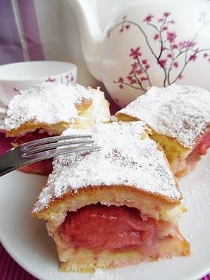 Ciasto drożdżowe z truskawkami bez wyrabiania