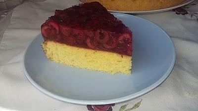 Biszkopt z Czereśniami i Galaretką