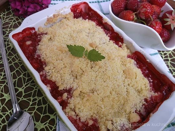 Crumble truskawkowe z cynamonem